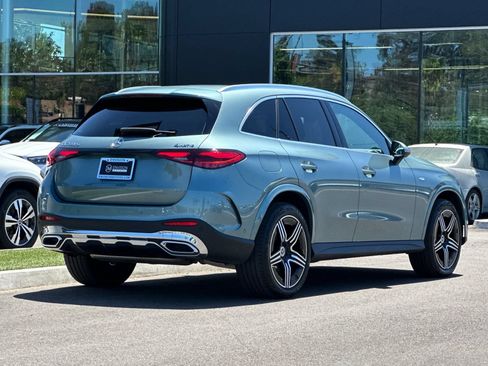 Used 2025 Mercedes-Benz GLC 350e 4MATIC image 3