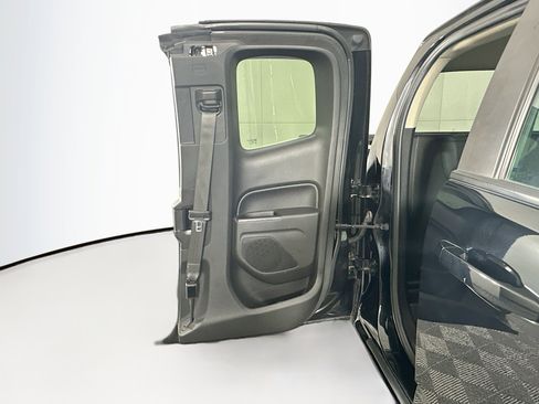 Used 2021 Chevrolet Colorado LT w/ Fleet Safety Package image 29