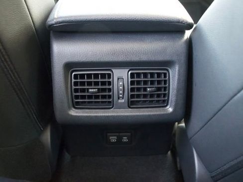 Used 2025 Toyota Camry XLE FWD image 12
