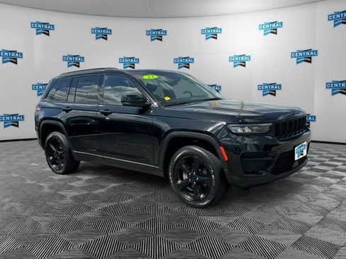 Certified 2023 Jeep Grand Cherokee Altitude AWD/4WD image 8