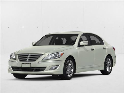 Used 2013 Hyundai Genesis 3.8 image 1