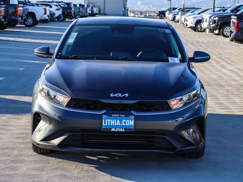 Used 2022 Kia Forte LXS image 2