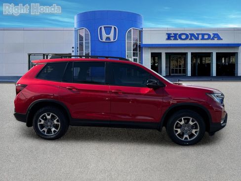 Used 2023 Honda Passport TrailSport image 9