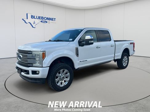 Used 2017 Ford F250 Platinum w/ Platinum Ultimate Package AWD/4WD image 1