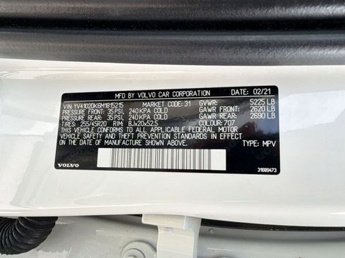 Used 2021 Volvo XC60 T5 Momentum w/ Climate Package image 18