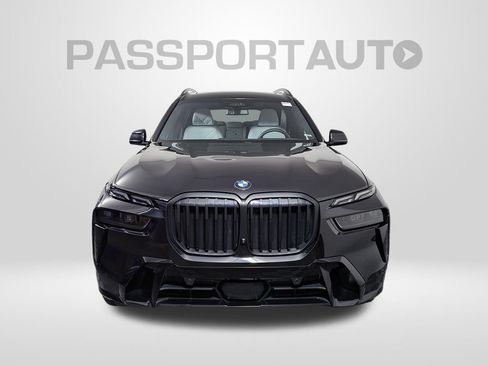 Used 2024 BMW X7 xDrive40i w/ M Sport Package AWD/4WD image 11