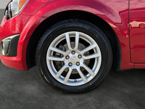 Used 2016 Chevrolet Sonic LT w/ Wheels and Fog Lamp Package FWD image 4