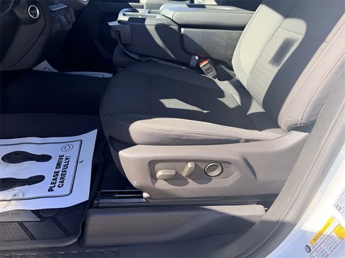 Used 2025 Chevrolet Silverado 2500 Custom w/ Custom Value Package image 16