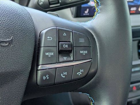 Used 2025 Ford Maverick Lobo AWD/4WD image 6