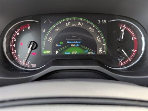 Certified 2025 Toyota RAV4 LE image 18