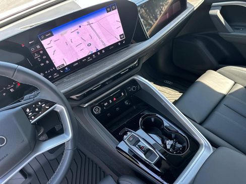 New 2025 Audi Q5 Prestige image 21