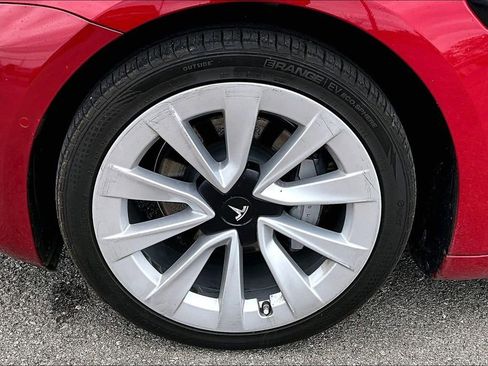 Used 2022 Tesla Model 3 Standard Range image 12