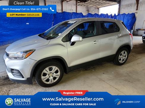 Used 2017 Chevrolet Trax LS FWD image 1
