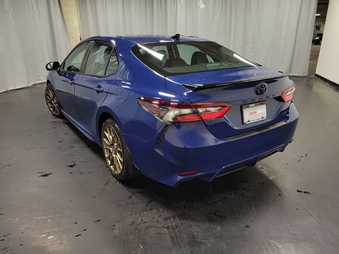 Used 2024 Toyota Camry SE image 6