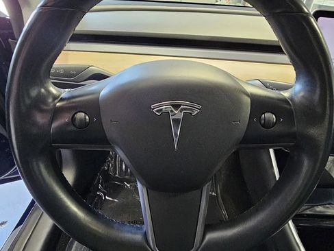 Used 2017 Tesla Model 3 Long Range RWD image 15