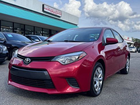 Used 2016 Toyota Corolla LE FWD image 1