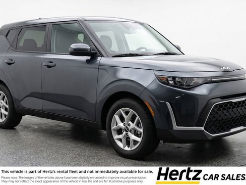 Used 2025 Kia Soul LX w/ LX Technology Package FWD image 1
