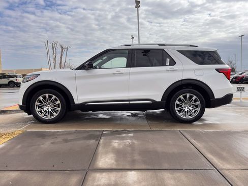 New 2026 Ford Explorer Platinum image 21