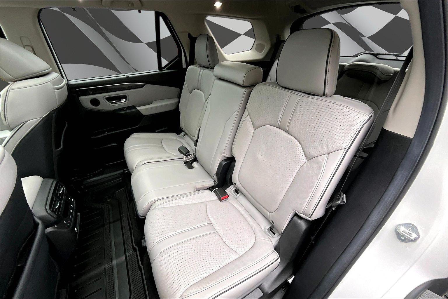 Used 2025 Honda Pilot Elite image 28