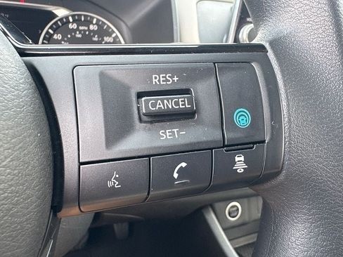 Used 2021 Nissan Rogue SV AWD/4WD image 21