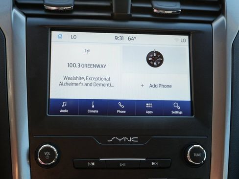 Used 2019 Ford Fusion SE AWD/4WD image 20