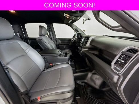 Used 2024 RAM 3500 Tradesman w/ Chrome Appearance Group image 28