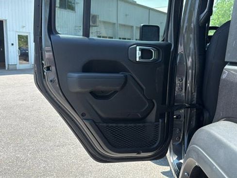 Used 2022 Jeep Wrangler Unlimited Sport AWD/4WD image 24