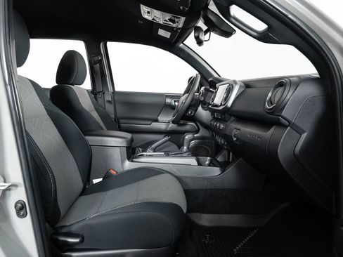 Used 2023 Toyota Tacoma TRD Off-Road image 27