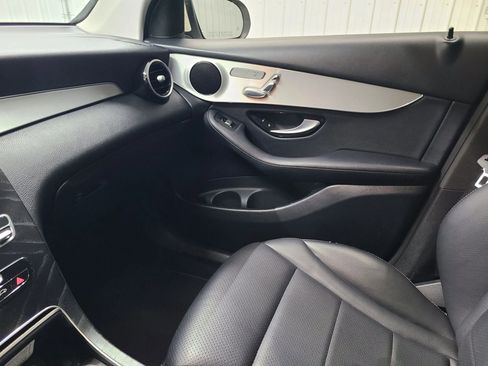 Used 2019 Mercedes-Benz GLC 300 4MATIC image 23