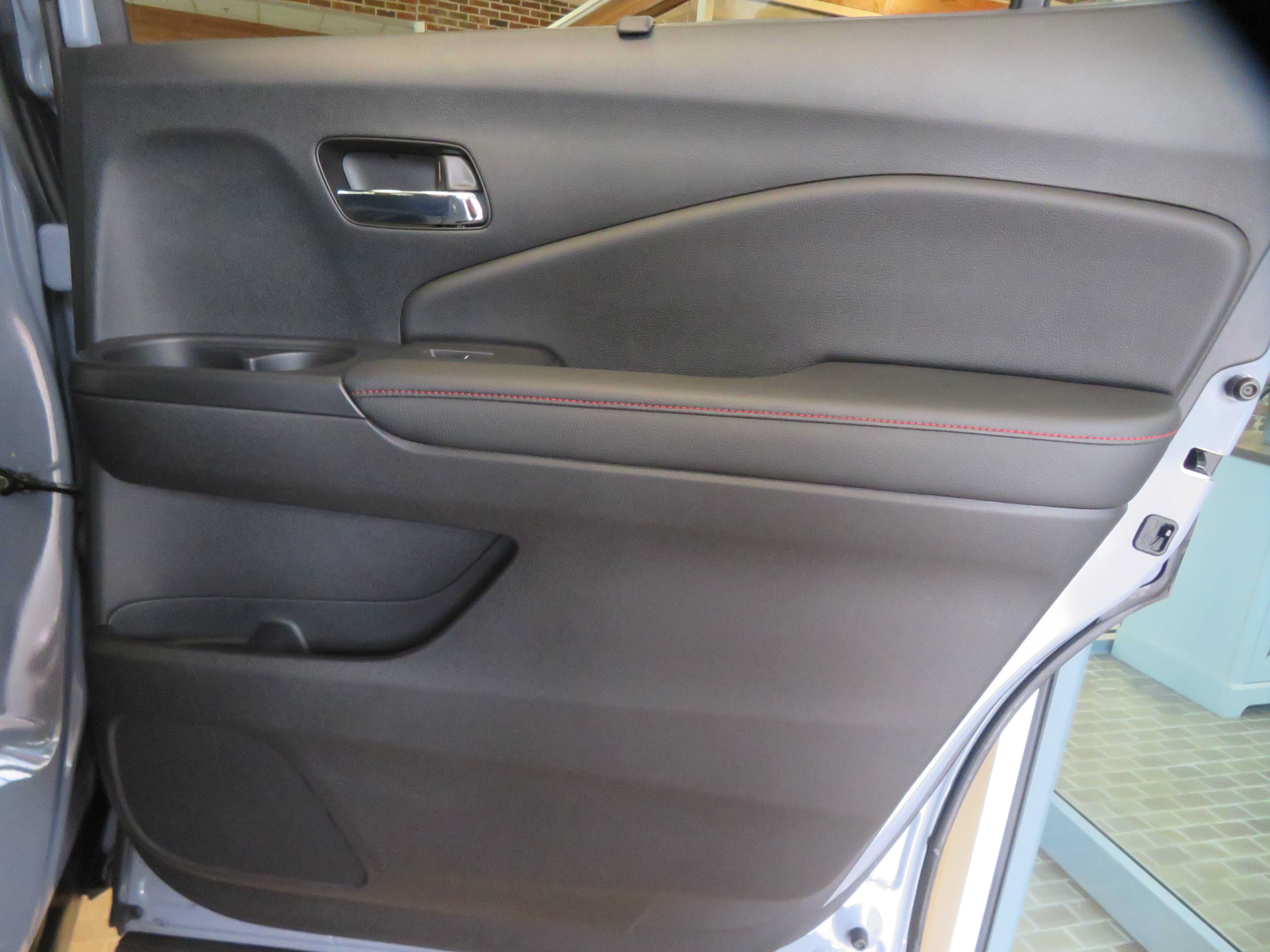 Used 2022 Honda Pilot Black Edition image 23