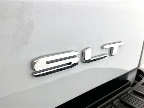New 2026 GMC Sierra 1500 SLT w/ SLT Premium Package image 17