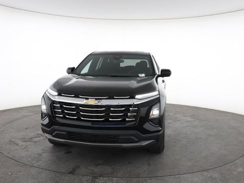Used 2025 Chevrolet Equinox LT FWD image 4
