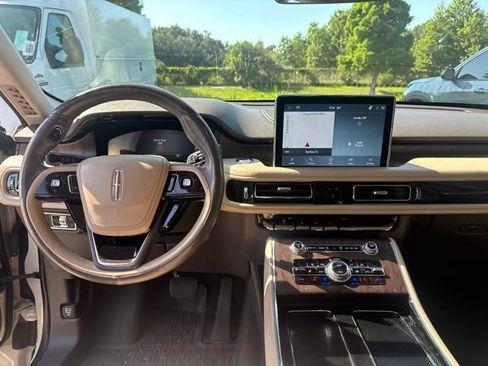 Used 2021 Lincoln Aviator Reserve w/ Equipment Group 201A RWD image 11