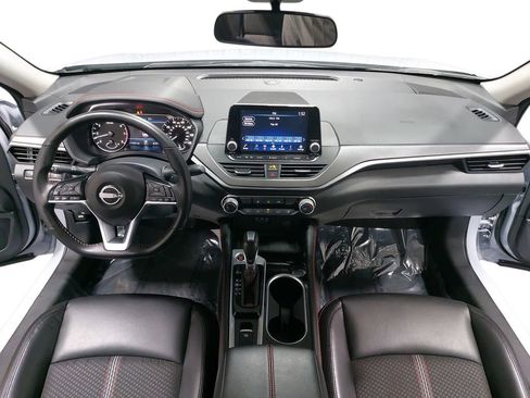 Used 2025 Nissan Altima 2.5 SR image 9