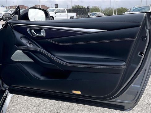 Used 2017 INFINITI Q60 3.0t Sport image 20