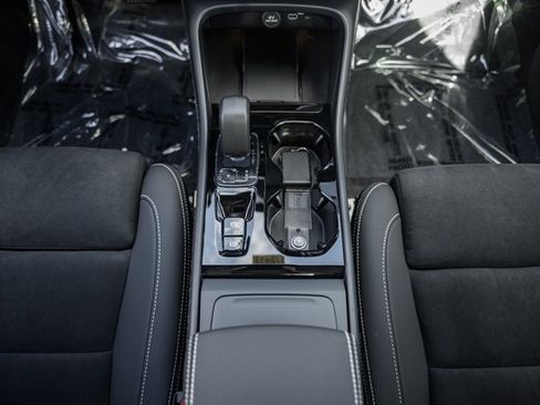 New 2026 Volvo XC40 B5 Ultra w/ Protection Package Premier image 27