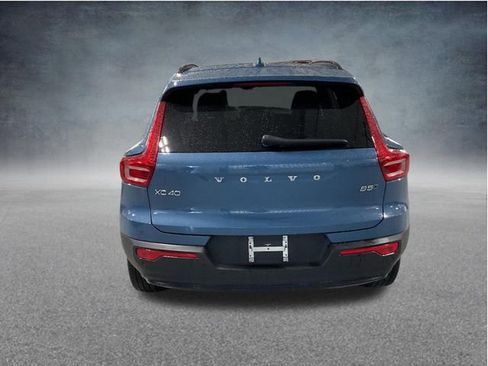 Used 2023 Volvo XC40 B5 Ultimate w/ Protection Package Premier AWD/4WD image 6