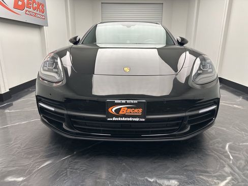 Used 2018 Porsche Panamera 4 image 32