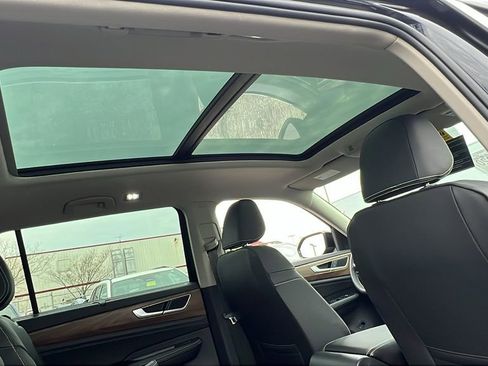 New 2026 Volkswagen Atlas SE image 13