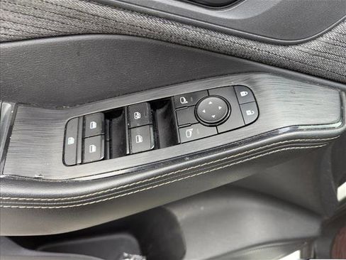 Used 2021 Nissan Rogue S image 10