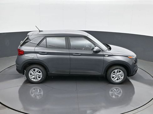 New 2026 Hyundai Venue SE image 16