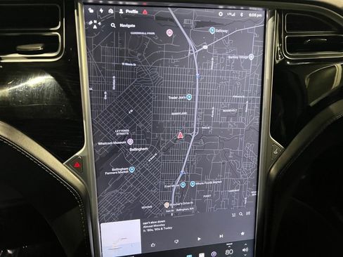 Used 2018 Tesla Model X 75D image 27