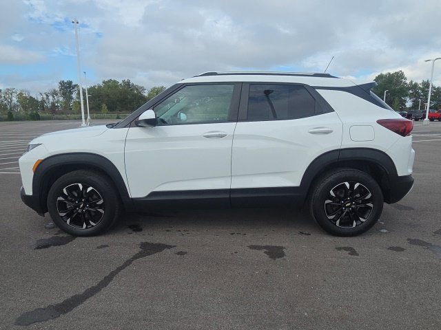 Used 2023 Chevrolet TrailBlazer LT AWD/4WD image 13