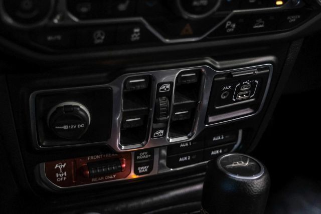 Used 2020 Jeep Gladiator Rubicon AWD/4WD image 27