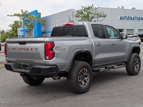 Used 2024 Chevrolet Colorado ZR2 w/ ZR2 Convenience Package III AWD/4WD image 5