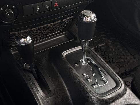 Used 2018 Jeep Wrangler Unlimited Sport S image 20