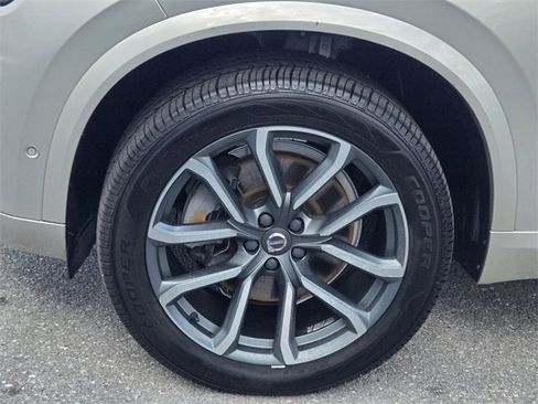 Used 2018 Volvo XC90 T6 Momentum w/ Convenience Package image 10