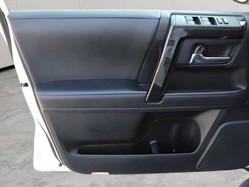 Certified 2024 Toyota 4Runner TRD Off-Road Premium w/ Off Road Premium Plus Package AWD/4WD image 19