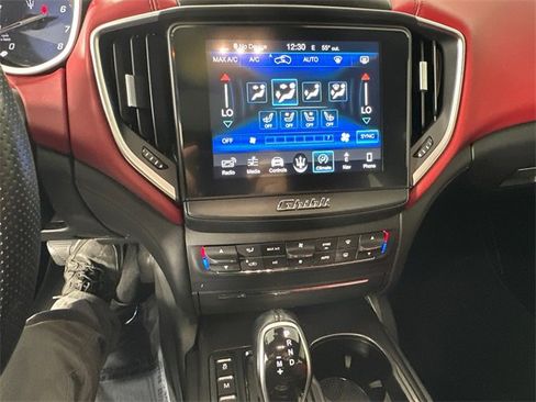 Used 2018 Maserati Ghibli image 28
