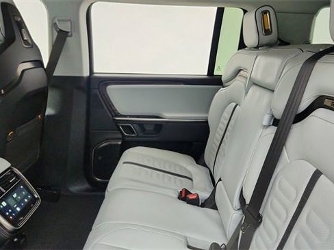 Used 2024 Rivian R1S Adventure image 33